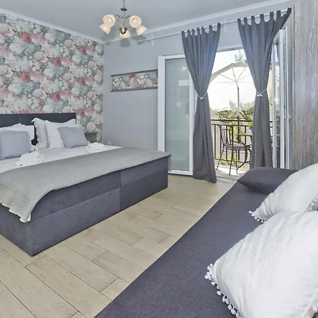 Milton Hvar Apartman *