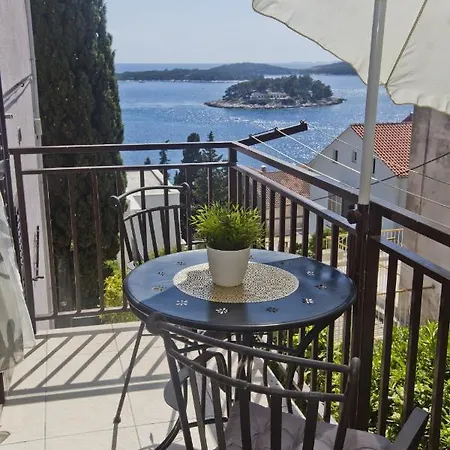 Apartment Milton Hvar *