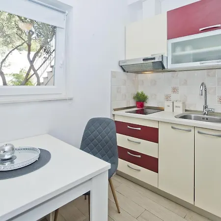 Apartment Milton Hvar *