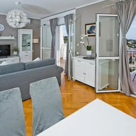 Apartment Milton Hvar Hvar Town
