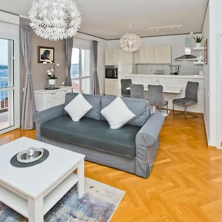 Milton Hvar Apartment