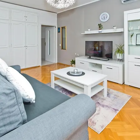 Milton Hvar Apartment *