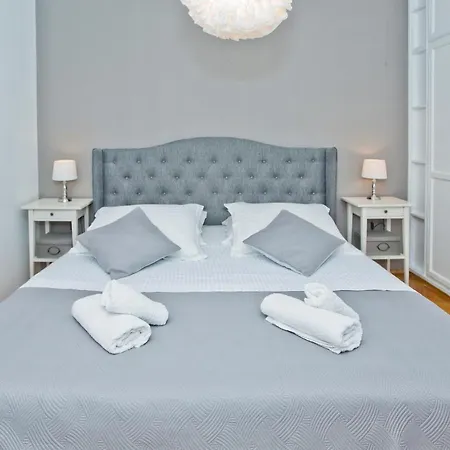 Apartment Milton Hvar