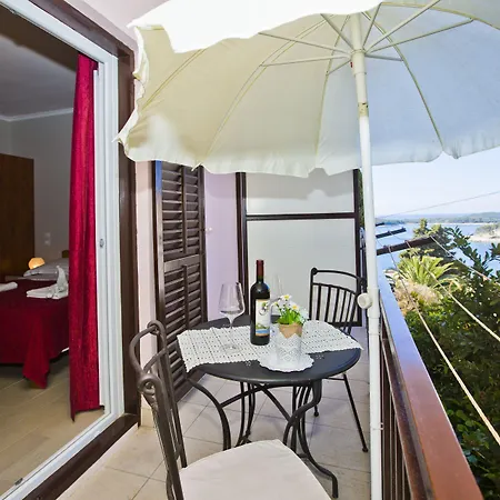 Milton Hvar Apartment *