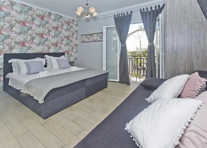 Milton Hvar Apartment *