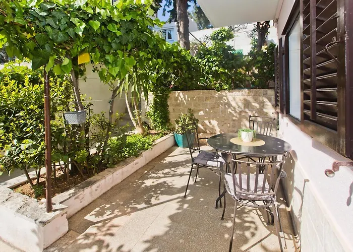 Apartment Milton Hvar