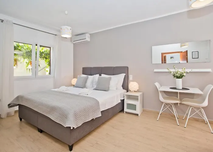 Milton Hvar Apartamento *