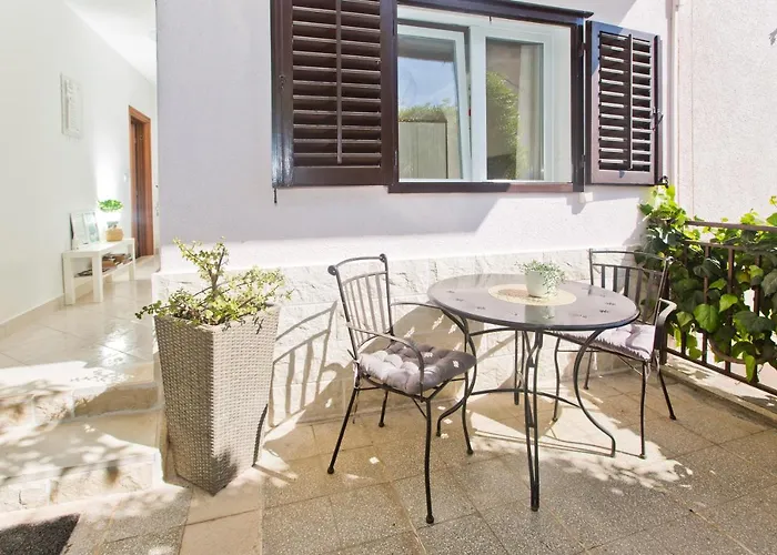 Apartment Milton Hvar