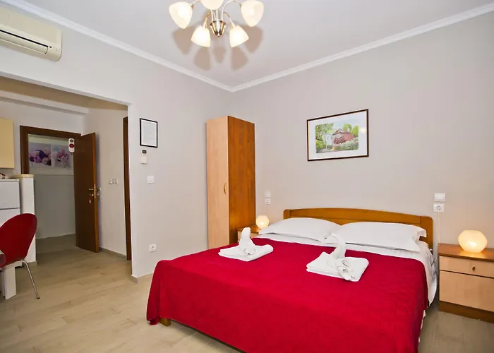 Milton Hvar Apartment