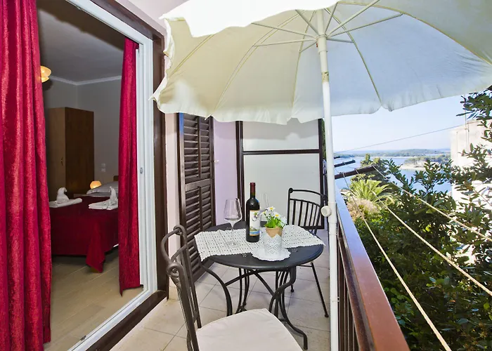 Milton Hvar Apartment *