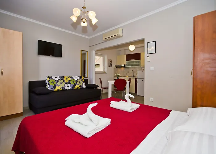 Milton Hvar Apartment