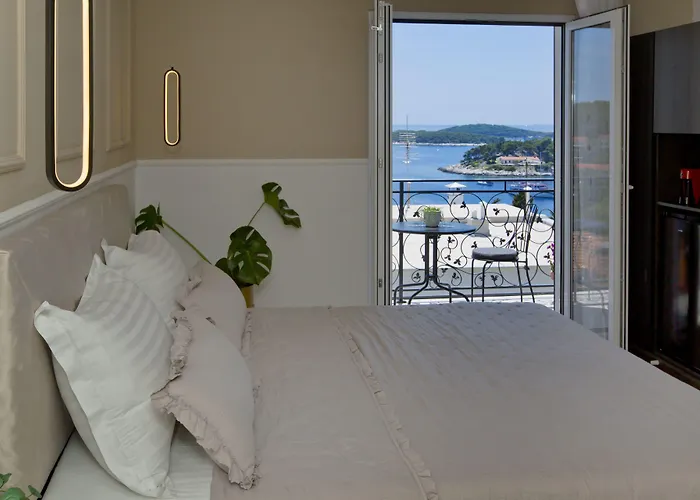 Apartment Milton Hvar