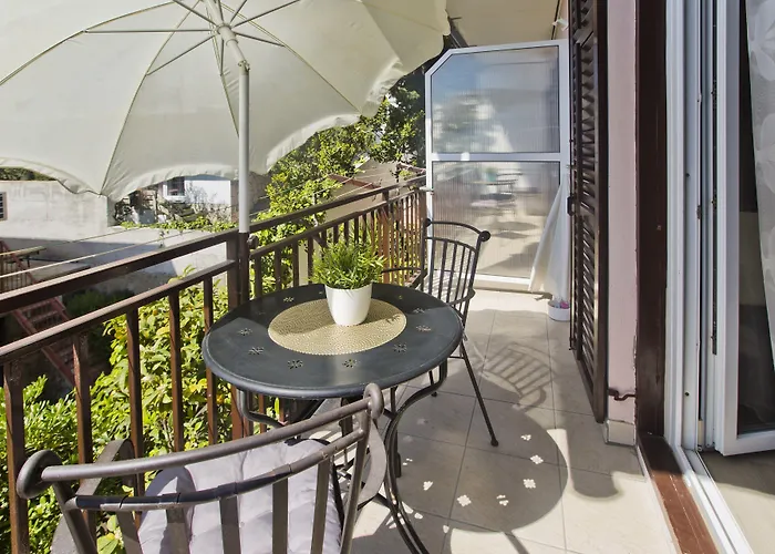 Milton Hvar Apartamento