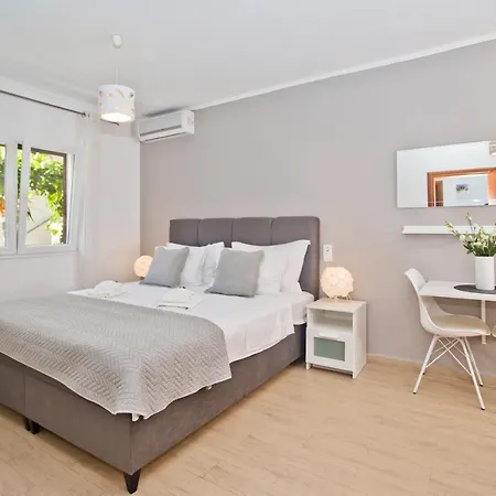 Milton Hvar Appartamento *